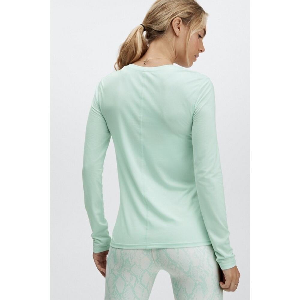 New Fabletics Phoenix Lite Long Sleeve Top Ice Cube size S - Picture 2 of 7